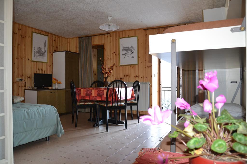 Residence Bellevue Antey-Saint-André Pokój zdjęcie